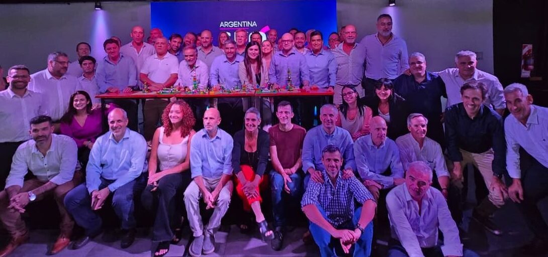Equipo participante de una capacitación corporativa